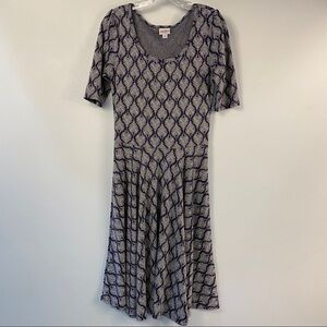 𝅺LULAROE Nicole Dress Feather Pattern Small